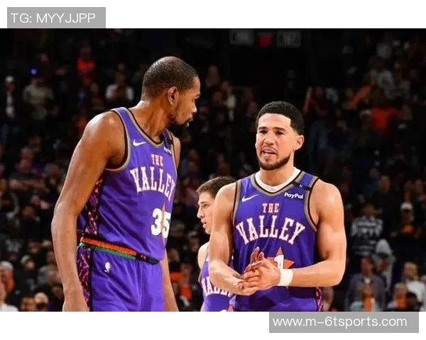 布克在纳什指导下主动担责太阳新赛季迎来最佳领袖导师 布克在纳什指导下主动担责太阳新赛季迎来最佳领袖导师