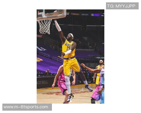 热火詹姆斯化身黑化战士狂砍内线无人能挡